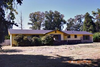 315 Westwood Dr, Grants Pass, OR 97527