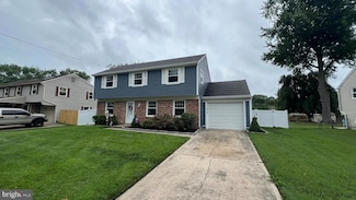 49 Longwood Dr, Stratford, NJ 08084