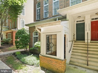 12458A Liberty Bridge Rd, Fairfax, VA 22033