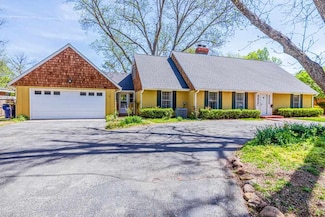 5 Pecan Dr, Stillwater, OK 74075