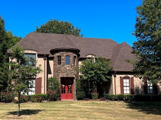 530 Winding Valley Ln, Collierville, TN 38017