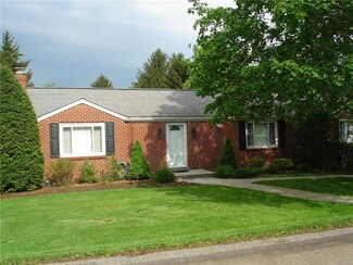 27 Crest Dr, Pittsburgh, PA 15215