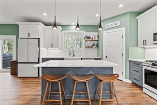 64 Autumn Ridge, Sabattus, ME 04280