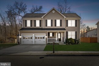 24 Hixon Dr, Burlington, NJ 08016