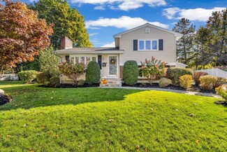 34 Cedar Hill Ln, Waltham, MA 02452