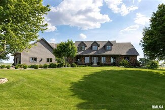 10135 210th St, Walcott, IA 52773