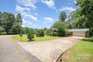 165 Fieldstone Farm Dr, Statesville, NC 28625