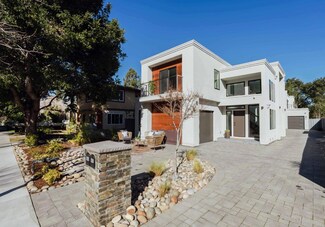 845 Webster St, Palo Alto, CA 94301