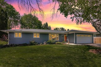 2477 Lydia Ave W, Saint Paul, MN 55113