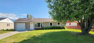 217 Slater Dr, Fairbanks, AK 99701