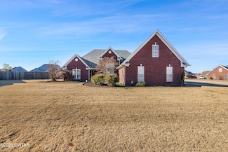 233 Silver Leaf Dr, Medina, TN 38355