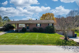 1515 Fairway Acres Rd, Lenoir, NC 28645