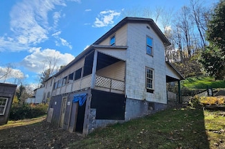 106 National Ln, Morgantown, WV 26501