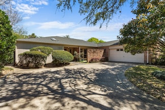1035 Honey Hill Dr, Houston, TX 77077