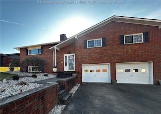 710 Flinn Ave, Ravenswood, WV 26164