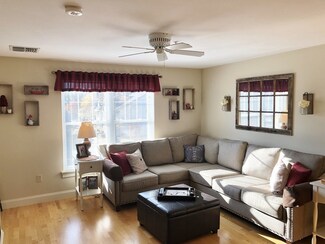 7 Crescent Way Unit 209, Sturbridge, MA 01518