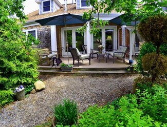 10 Snows Ln Unit 1A, Provincetown, MA 02657