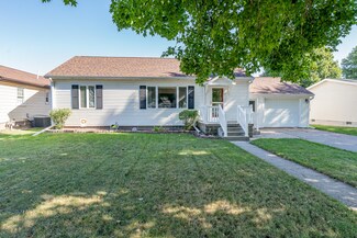 1004 3rd St, Durant, IA 52747