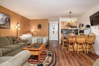 7540 Henness Cir Unit B102, Yosemite Ntpk, CA 95389