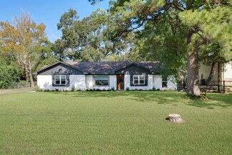 201 Meyer Rd, Highlands, TX 77562