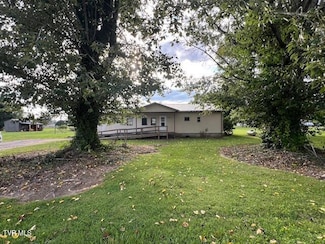 372 Jackson Ln, Mountain City, TN 37683