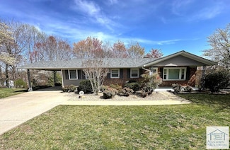 405 Oakhurst Dr, Stuart, VA 24171