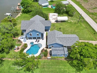 90 County Road 206, Bay City, TX 77414