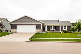 3205 Christenson Ln, Onalaska, WI 54650