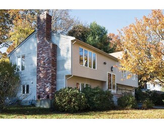 207 Fairbanks Rd, Dedham, MA 02026
