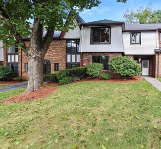 14 Cobblestone Ln, Worcester, MA 01606