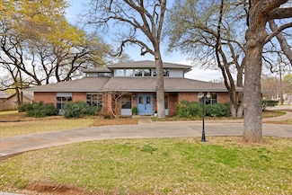 5116 Fairway Cir, Granbury, TX 76049