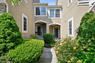 6 Glattly Dr, Denville, NJ 07834