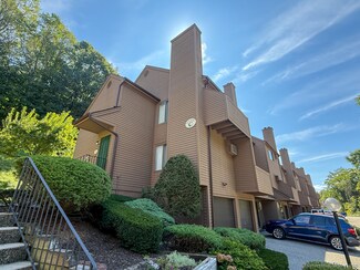 55 Cross St Unit C9, Danbury, CT 06810