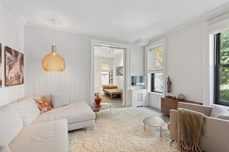 254 W 25th St Unit 2C, New York, NY 10001