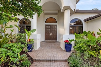 2589 Mayfair Ln, Weston, FL 33327