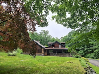 1002 Kitchawan Rd, Ossining, NY 10562