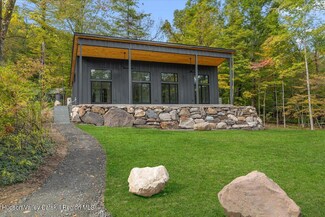 18 Vandermark Rd, Woodstock, NY 12498
