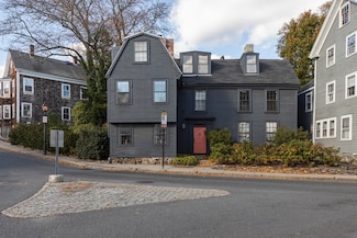 1 Mugford St Unit 3, Marblehead, MA 01945