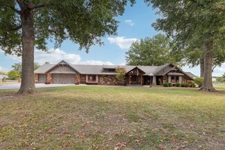 10835 Sahoma Lake Rd, Sapulpa, OK 74066