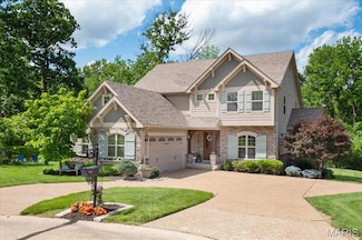 630 Pine Creek Dr, Chesterfield, MO 63017