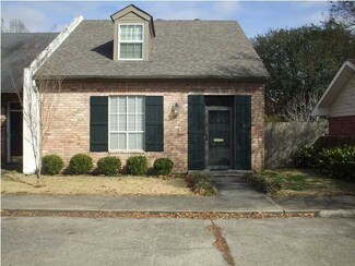 802 White Oak Dr, Lafayette, LA 70506