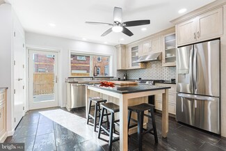 924 Montrose St, Philadelphia, PA 19147