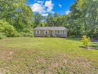 191 Raymond Hill Rd, Uncasville, CT 06382