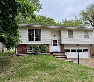 1406 Jackson Ave, Spirit Lake, IA 51360