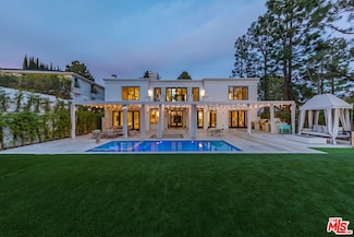 12000 Crest Ct, Beverly Hills, CA 90210