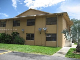 15328 SW 72nd St Unit 8-14, Miami, FL 33193