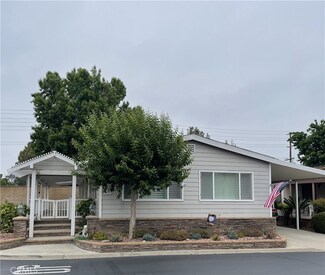 686 Wood Lake Dr Unit 8, Brea, CA 92821