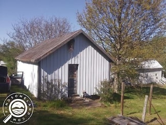 539 11th St, Tell City, IN 47586