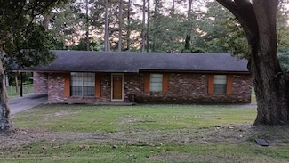 8 Chickasaw Dr, Laurel, MS 39440