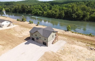 275 Riverside Dr, van Buren, MO 63965